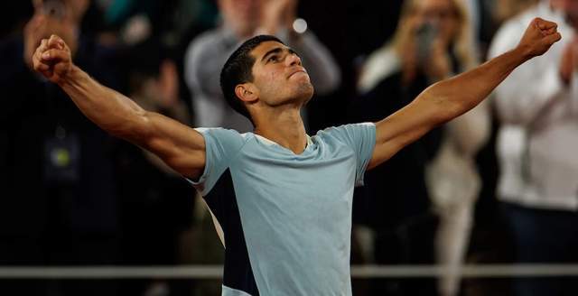 上演了一场 上演了一场