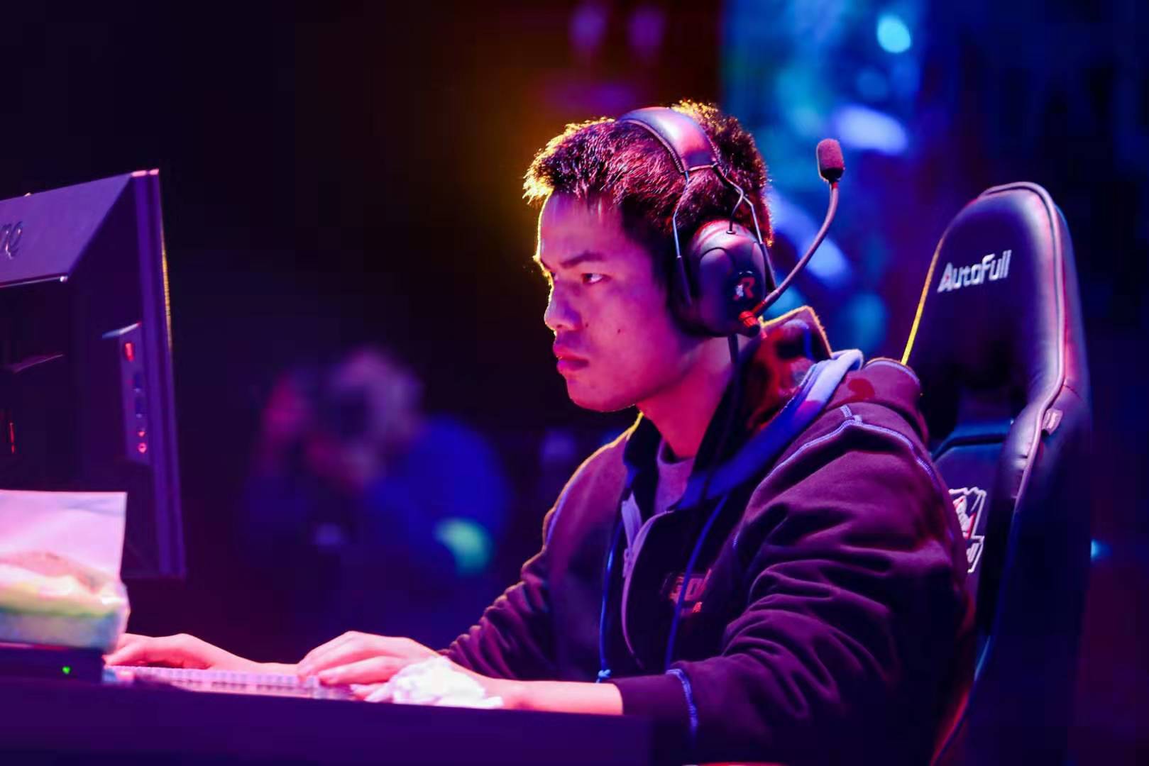 一个团队成 一个团队成